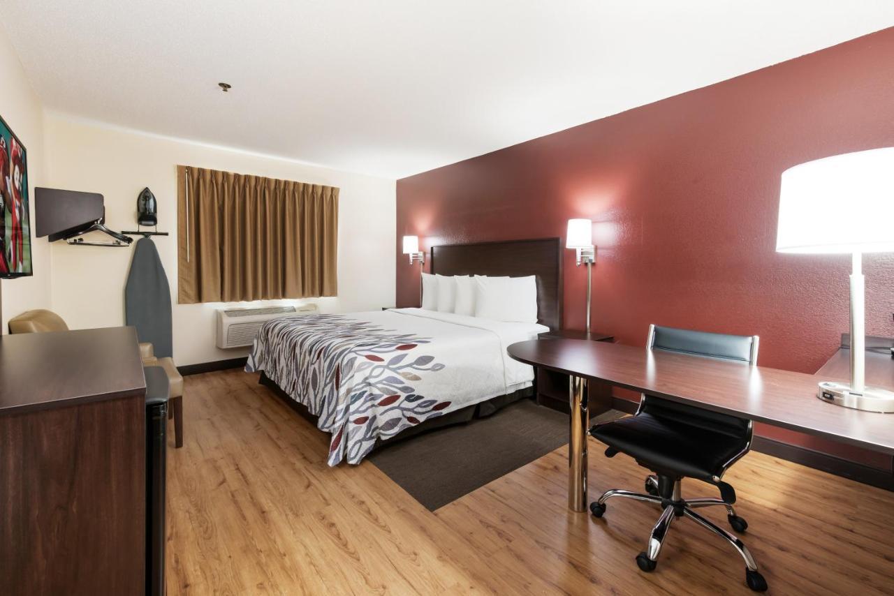 Red Roof Inn Оберн Экстерьер фото