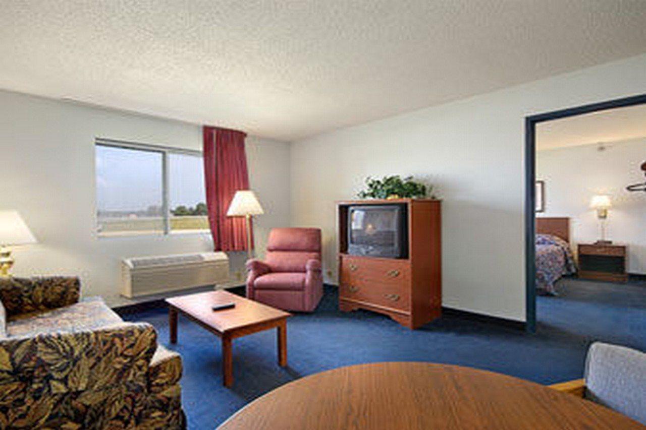 Red Roof Inn Оберн Номер фото